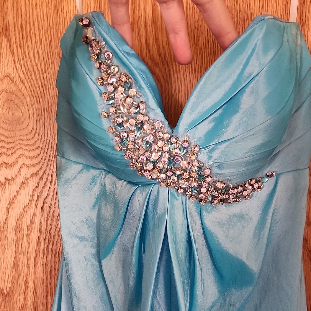 Elegant Blue Strapless Dress with Rhinestone Detail